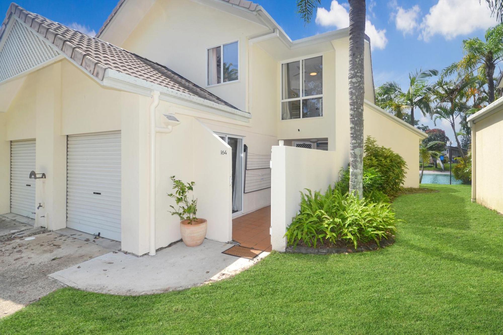 164 Isle Of Palms Gold Coast